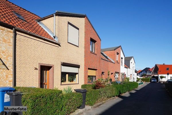 2-Familienhaus mit Garage in guter Wohnlage